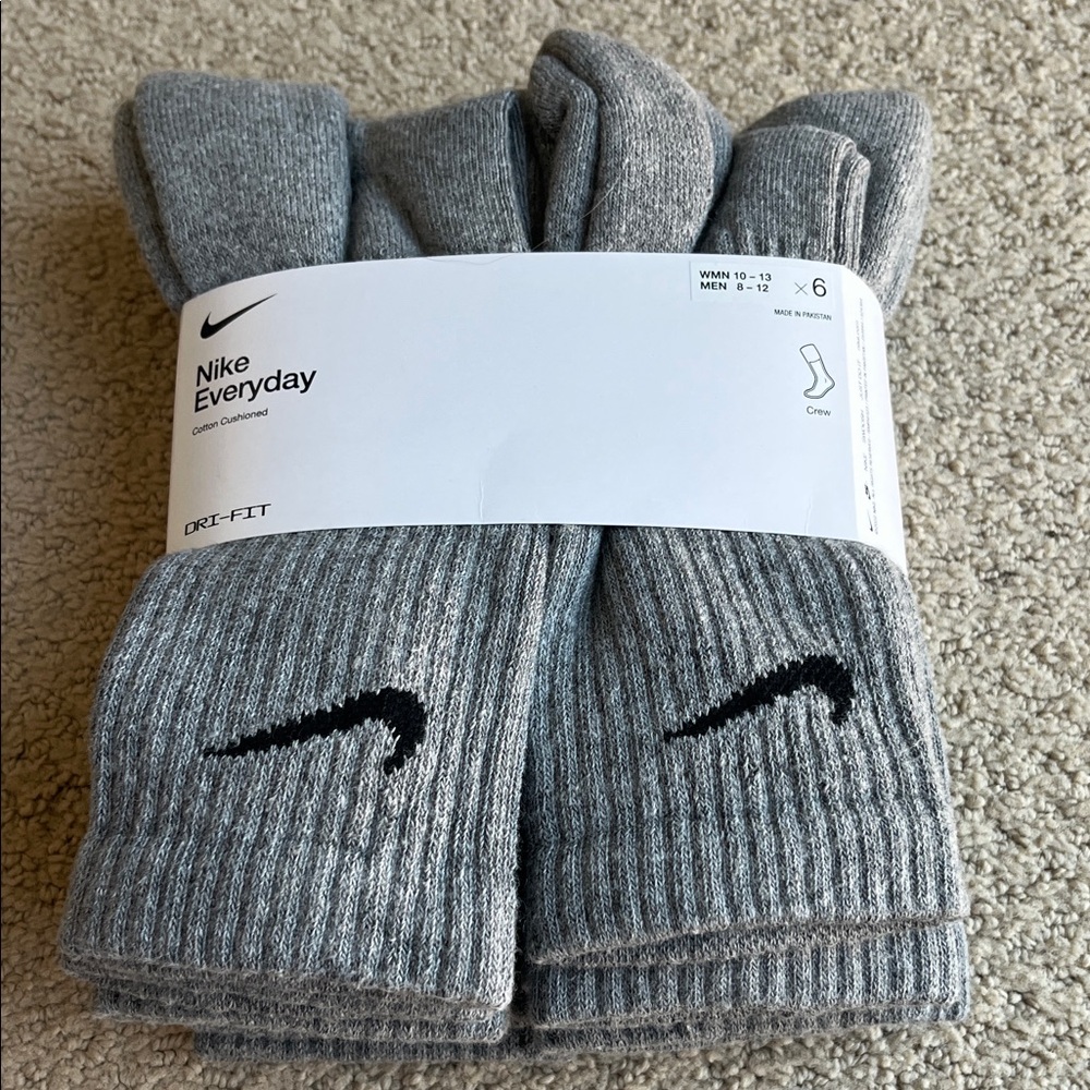 Nike Everyday Dri-FIT Gray Crew Socks - pack of 6